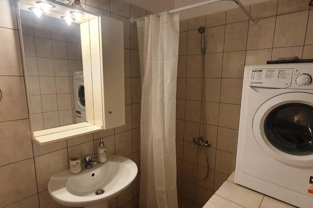 Spacious Beauty In Athens, 55M2, Metro 7' Esterno foto